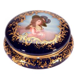 Dresden Round Box