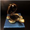 Image 4 : Enameled Mother & Baby Turtle Ring Box With Blue Semi