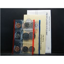 1988-P/D US Mint set in clean envelope.  GEM BU.