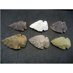 5-AGATE/ARROW-HEADS, AGE UNKOWN