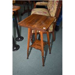 Small antique Canadian occasional table with reeded supports