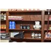 Image 7 : Franklin Mint miniature General Store, complete with a large selection of accessories plus some docu