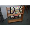 Image 1 : Oak quilt rack and a vintage hand pieced cotton quilt