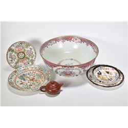 Tray lot of Oriental porcelain including hand painted center bowl 11" in diameter, note edge has bee