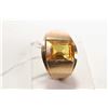 Image 1 : 10kt yellow gold and square topaz gemstone ring