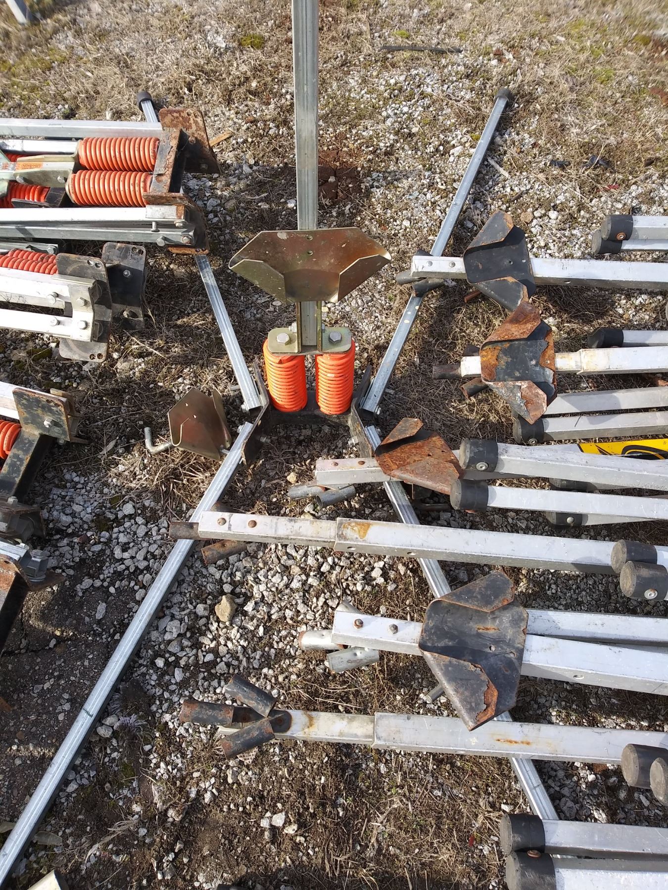 USA-SIGNS X-550 SPRING LOADED SIGN UNITS/ OVER $200.00 EA NEW