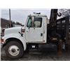 Image 4 : INTL 4900 DAY CAB W KNUCKLE BOOM