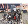 Image 5 : CUMMINGS 5.9 / FORD  DIESEL ENGINE W 5 SPEED TRANSMISSION /GOOD