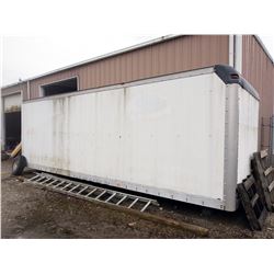 STRAIGHT TRUCK VAN BOX / GOOD CONDITION