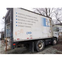 MACK STRAIGHT TRUCK W VAN BOX