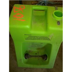 HONEYWELL EMERGENCY EYEWASH STATION