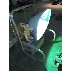LARGE INDUSTRIAL WORK SITE LIGHT