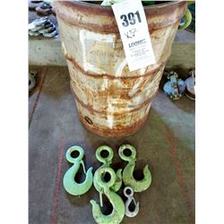 LARGE 11 TON IND HOOKS X 82 PCS