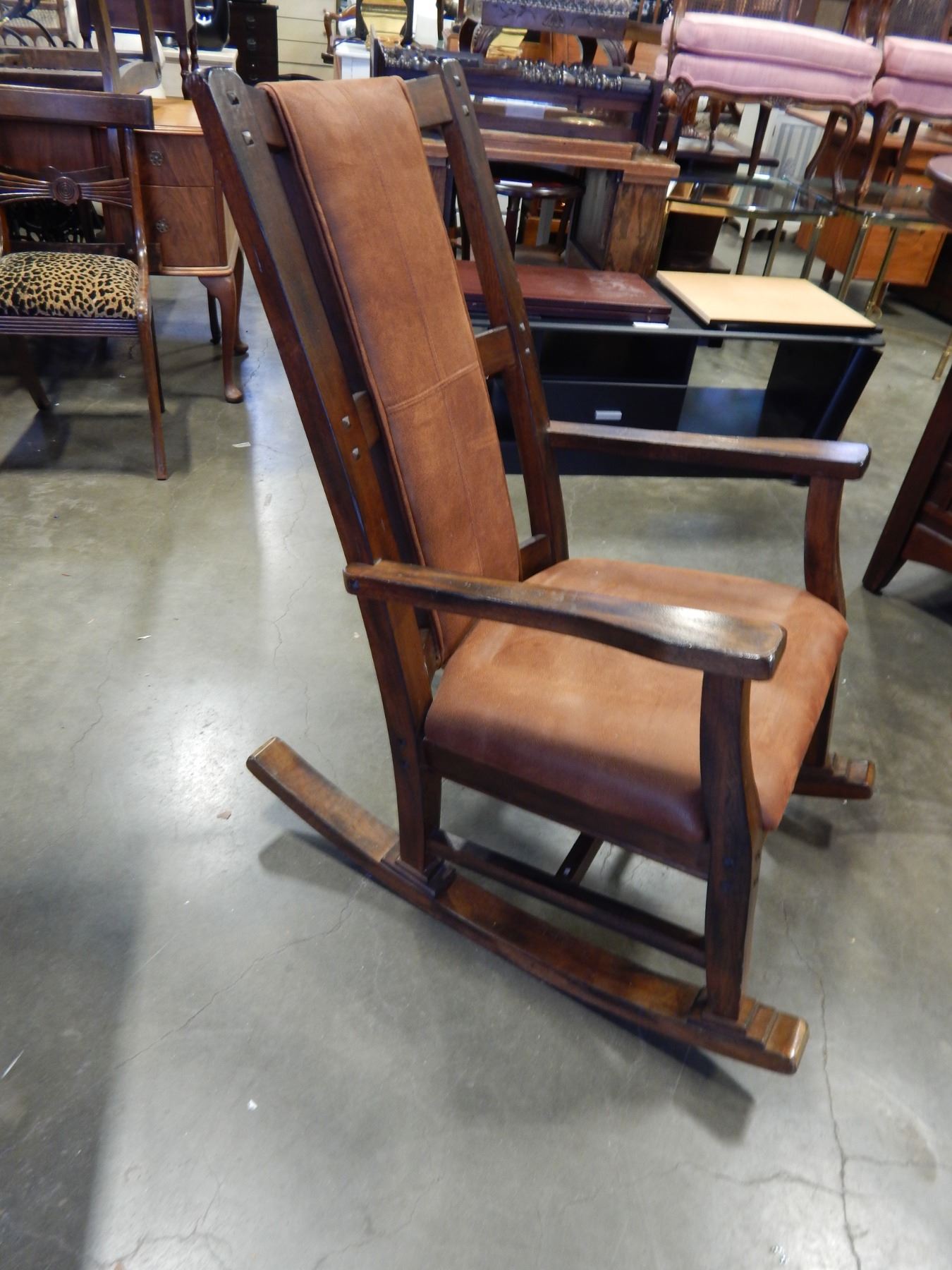 RUSTIC WOOD AND LEATHER ROCKING CHAIR - Big Valley Auction