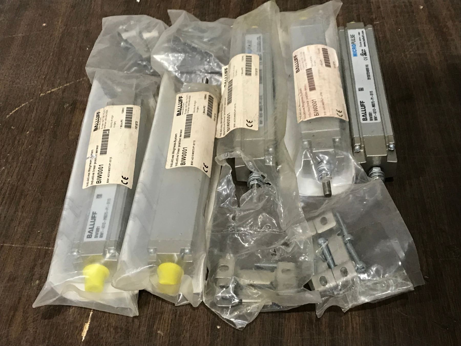 LOT OF BALLUFF MICRO PULSE LINEAR POSITION SENSOR