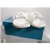 Image 1 : RIP AND DIP SLIDE ON SANDALS: MENS SIZE 9