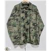 Image 1 : RVCA MENS CAMOUFLAGE SHELL JACKET: SIZE XL