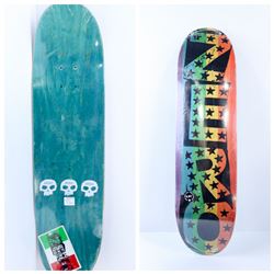MULTICOLOR ZERO SKATE DECK W. SKULLS 8.375"