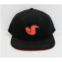 BLACK AND RED  DVS SNAP BACK BALL CAP