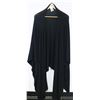 Image 1 : LNA BLACK PONCHO WRAP O/S