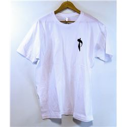 PLUSH MENS WHITE "P" LOGO T-SHIRT SIZE X-LARGE