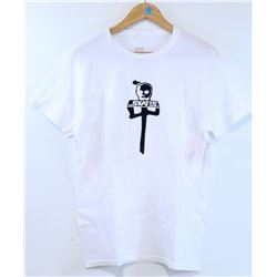 RED DRAGON MENS WHITE SKATES LOGO TSHIRT SIZE M