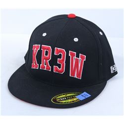 KR3W BLACK AND RED FLEX FIT 7 1/4 - 7 5/8 FITTED