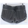Image 1 : ELEMENT LADIES EDEN GREY WASH SHORT SHORTS SIZE S