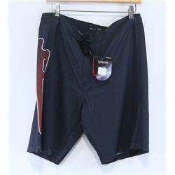 RED DRAGON BLACK MENS LOGO BOARD SHORTS SIZE 32