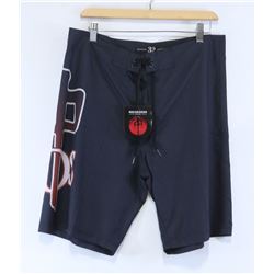 RED DRAGON BLACK MENS LOGO BOARD SHORTS SIZE 32