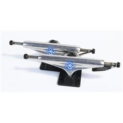 SET OF INDEPENDENT INDY TRUCK 144 MILTON