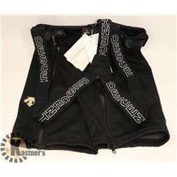 DESCENTE HALF PANTS SIZE 30