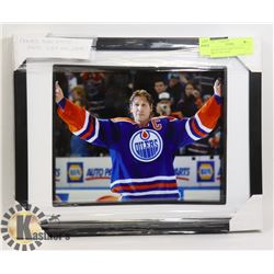 FRAMED RYAN SMYTH PHOTO "CAST NHL GAME"