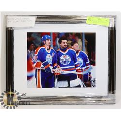 FRAMED WAYNE GRETZKY AND GRANT FUHR PHOTO