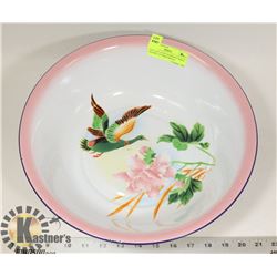 LUCKY ELEPHANT WHITE COVERED METAL