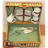 Image 1 : PICNIC BASKET SET WITH DISHWARE