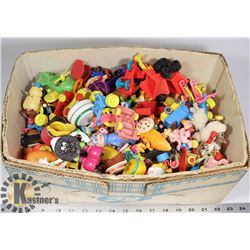 BOX OF ASSORTED VINTAGE TOYS.