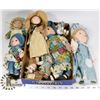Image 1 : LOT OF HOLLY HOBBY FIGURES AND DOLLS