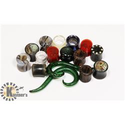 BOX OF ASSORTED COSTUME JEWELRY