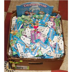 ZIPPER PULLS WITH NAMES