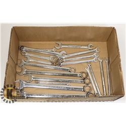FLAT OF MAINLY MASTERCRAFT COMBINATION WRENCHES