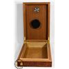Image 2 : WOODEN HUMIDOR W/ HYGROMETER & SPONGE