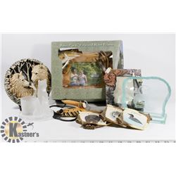 BOX FULL OF WILDLIFE DECOR INCL. WOLF