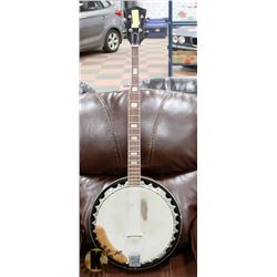 VINTAGE 5 STRING BANJO.
