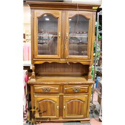 2PC CHINA CABINET 42"X17"X78".