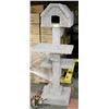Image 1 : THREE TIER TWO TONED CAT HOUSE 59" HIGH