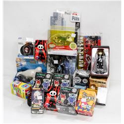 BOX OF ASSORTED COLLECTIBLES