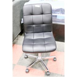 BLACK OFFICE CHAIR.