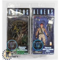 LOT OF 2 ALIENS FIGURES -