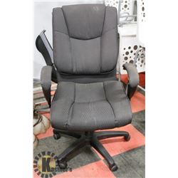 EASY-GO OFFICE CHAIR.